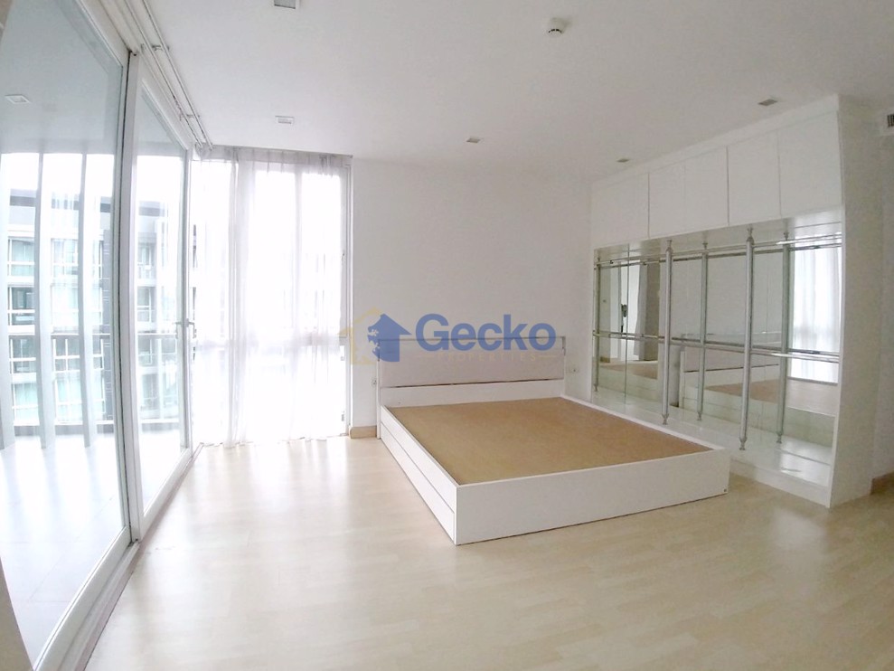 3 Bedrooms Condo in Apus Condominium Central Pattaya C009425 (Photo 4)