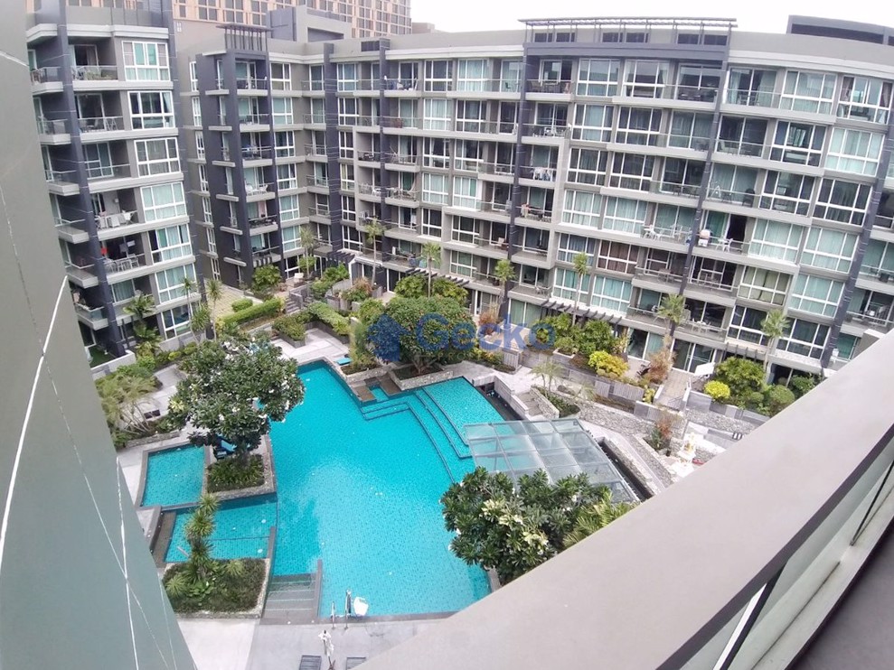 3 Bedrooms Condo in Apus Condominium Central Pattaya C009425 (Photo 1)