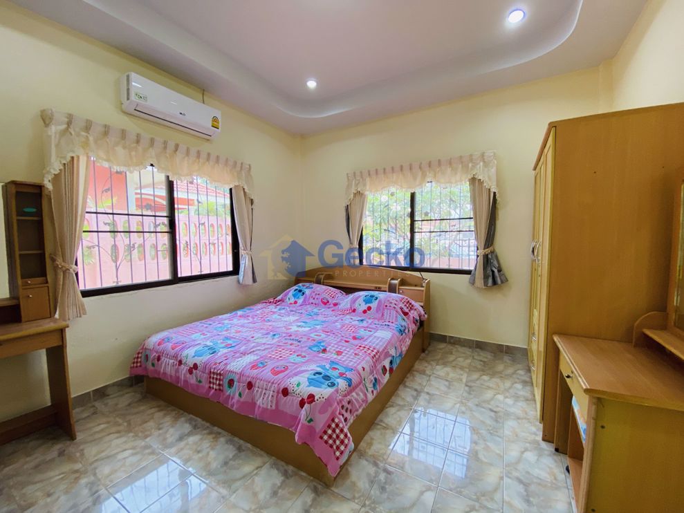 2 Bedrooms House in Chokchai Garden Homes 2  East Pattaya H008841 (Photo 3)