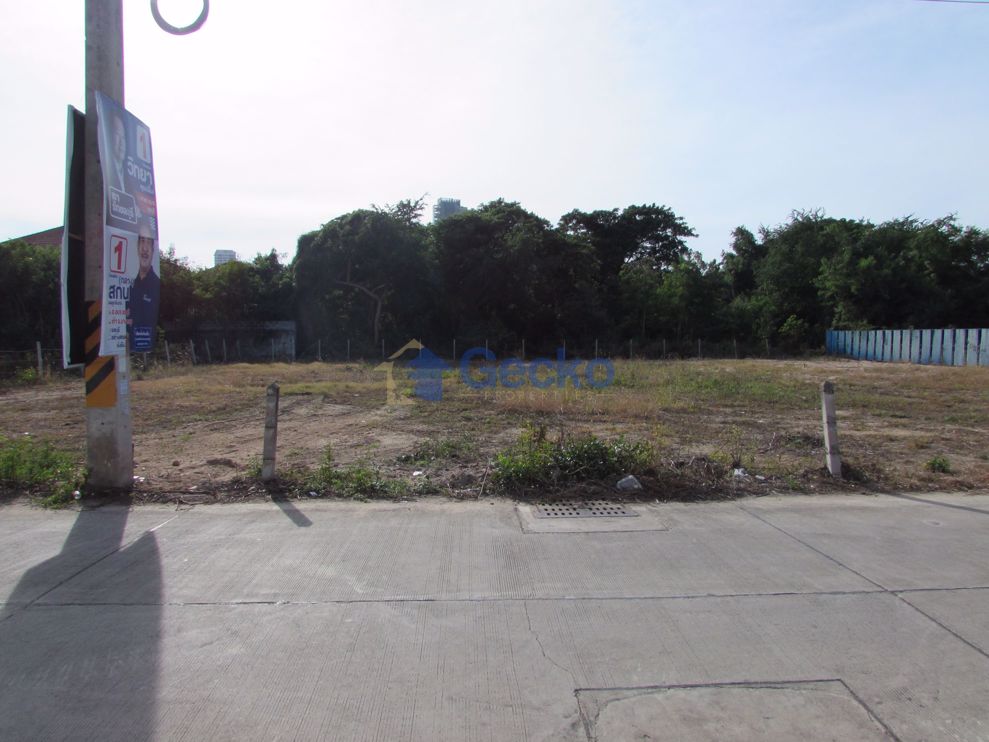 Land available in Jomtien L009444 (Photo 2)