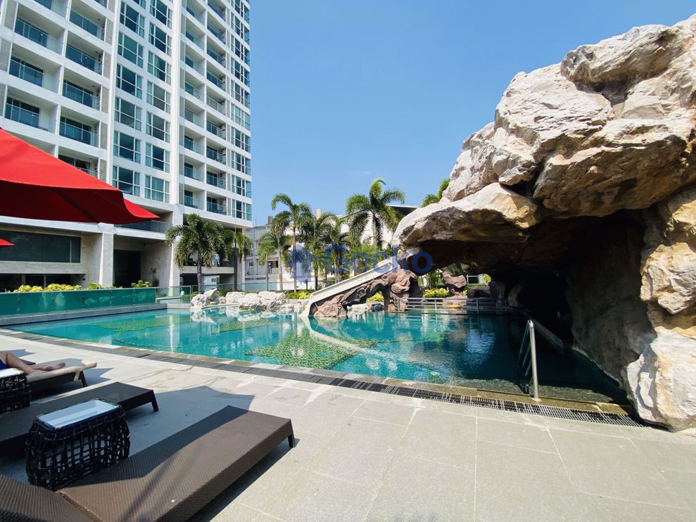 Sky Residences (Photo 4)