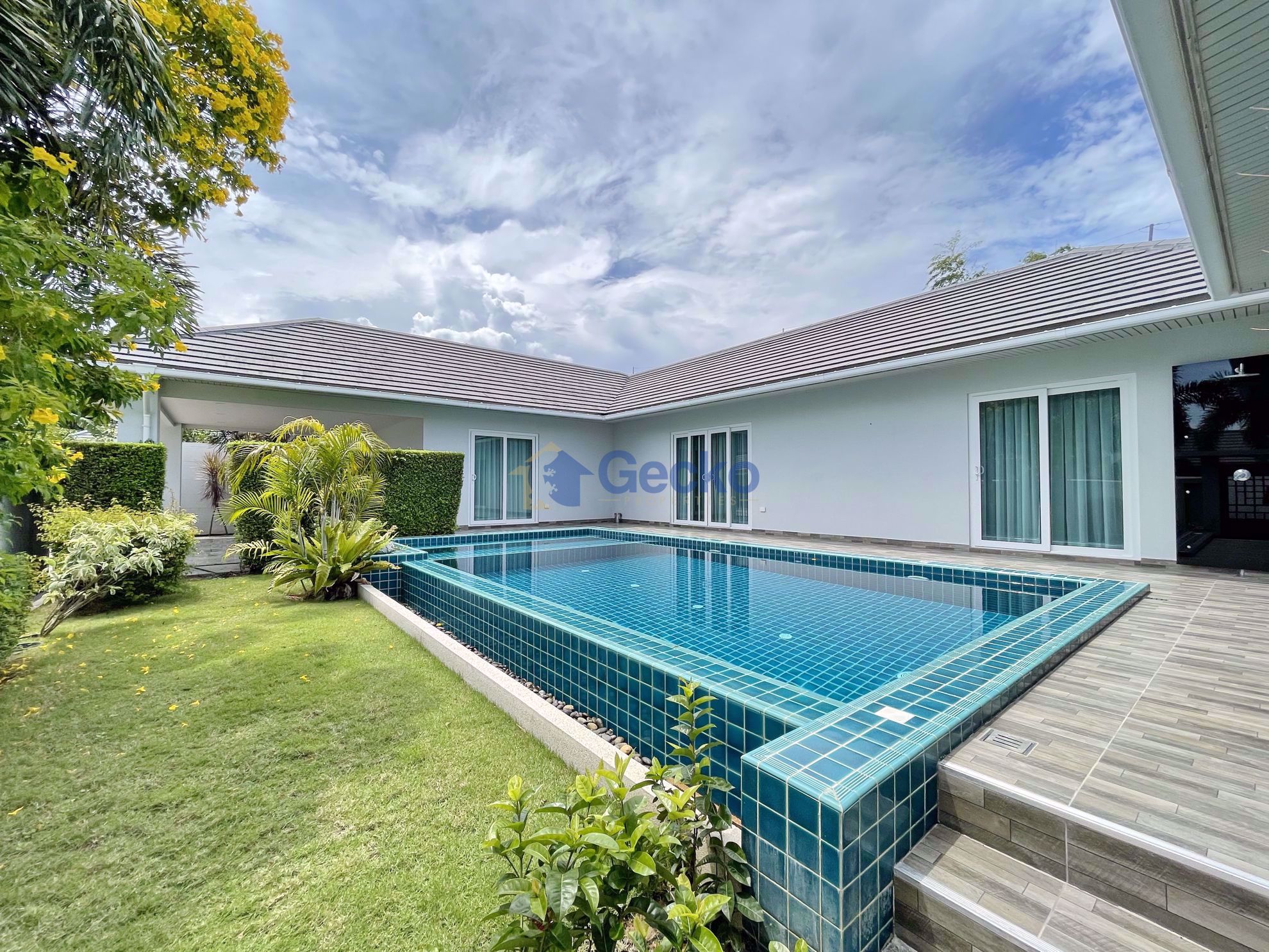 3 Bedrooms House in Green Field Executive Homes  East Pattaya H009481