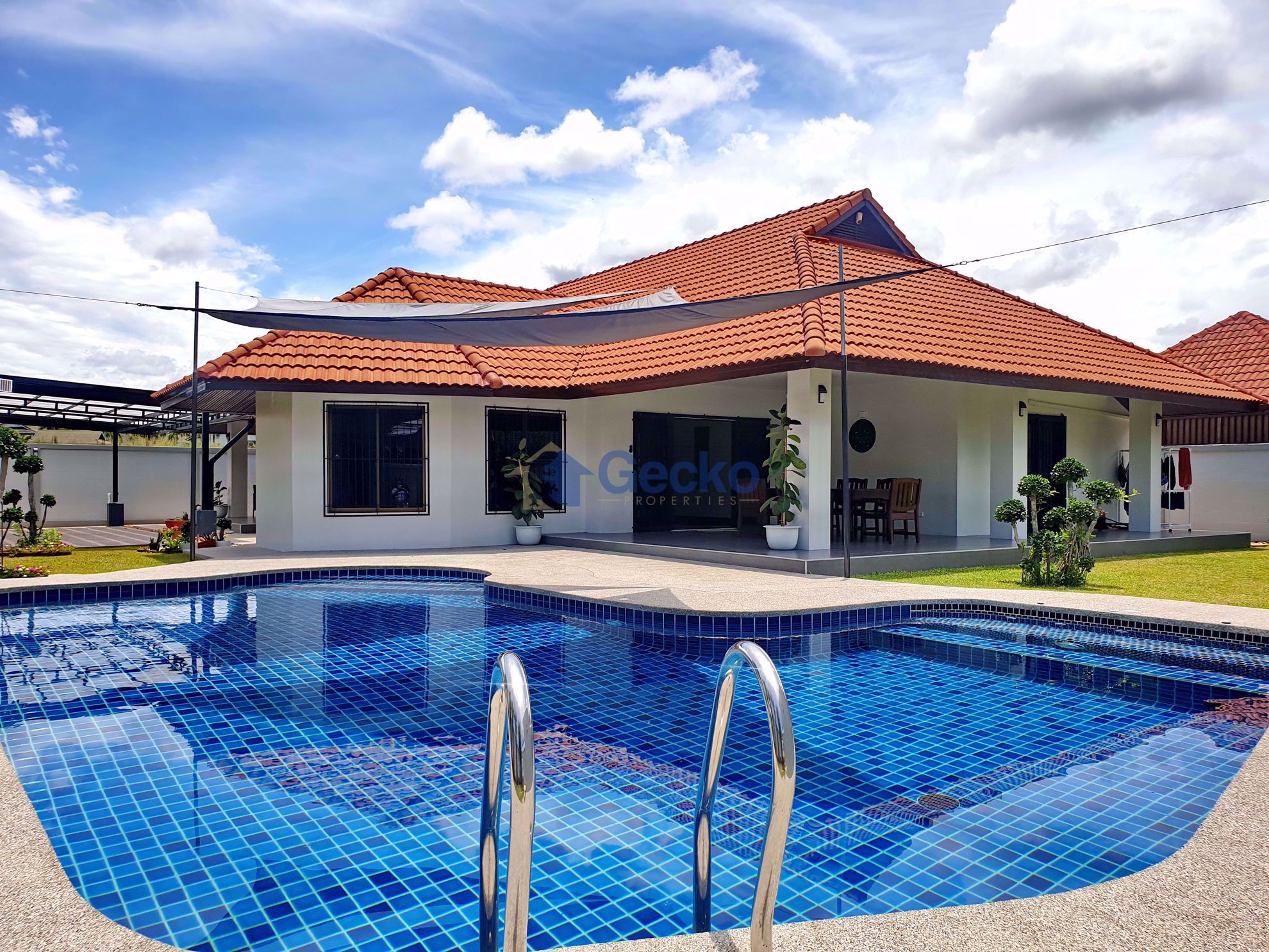 3 Bedrooms House  East Pattaya H009507