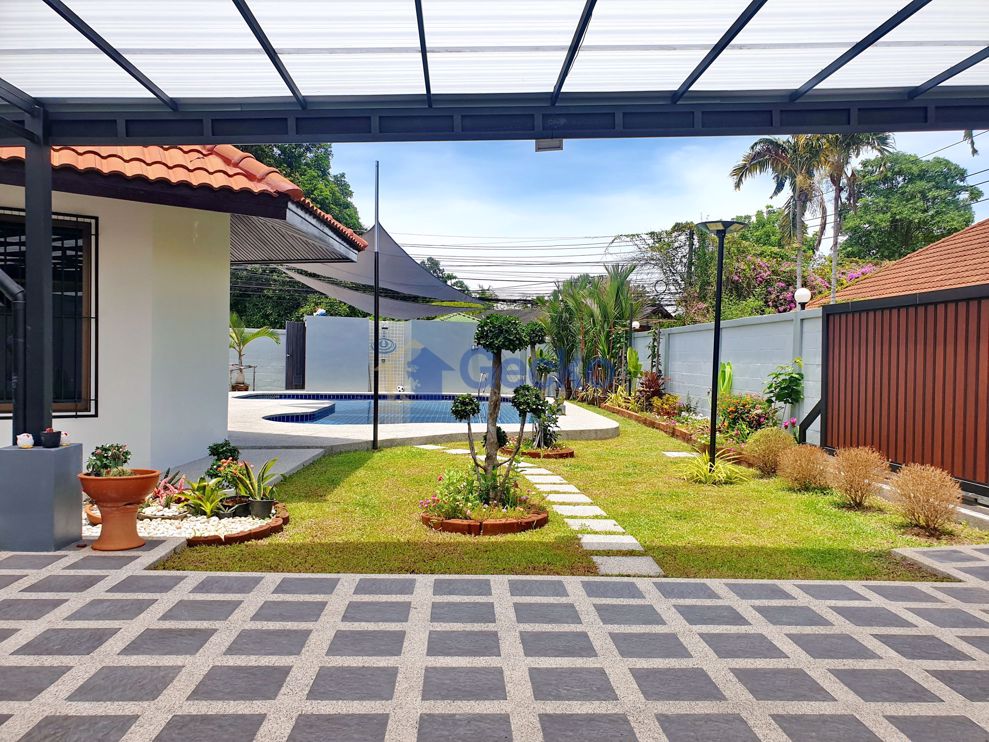 3 Bedrooms House  East Pattaya H009507 (Photo 1)