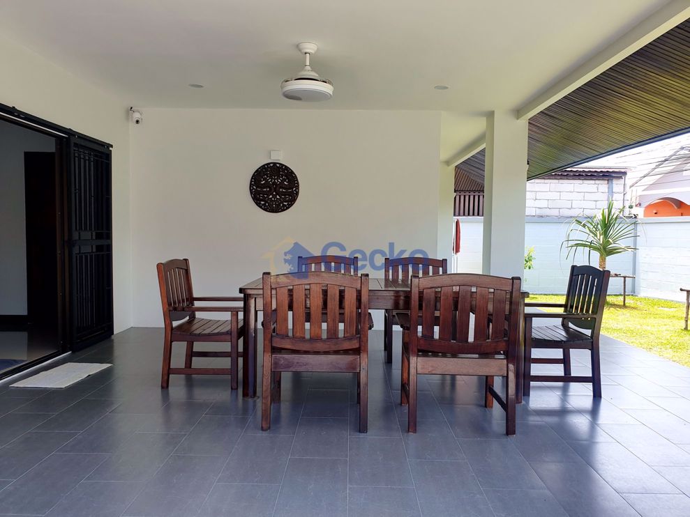 3 Bedrooms House  East Pattaya H009507 (Photo 4)