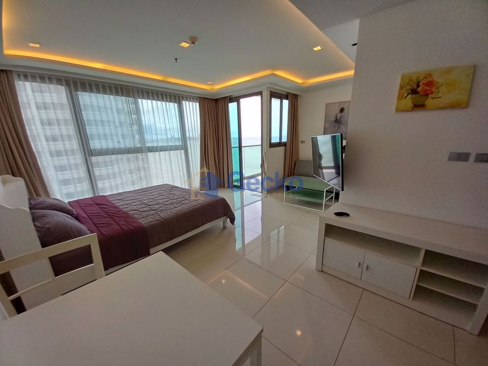 Studio Condo in Wongamat Tower Wongamat C009526 (Photo 4)