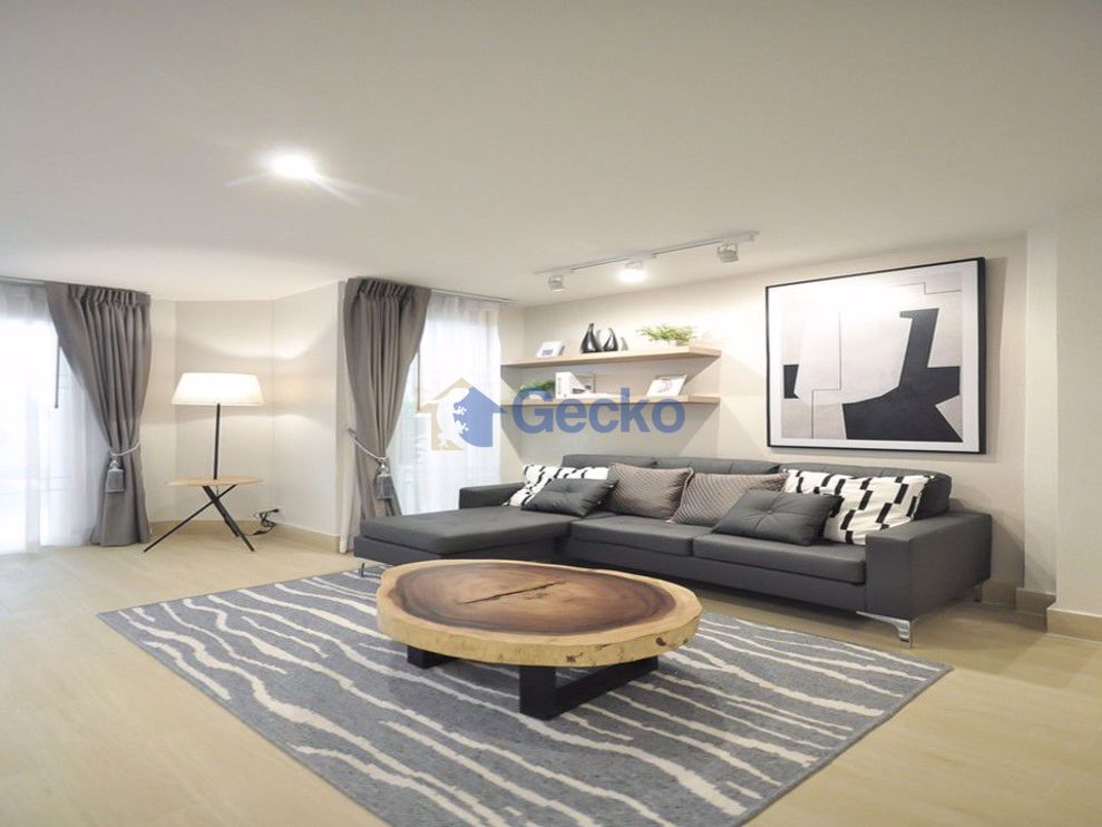 2 Bedrooms House  Central Pattaya H009527 (Photo 1)