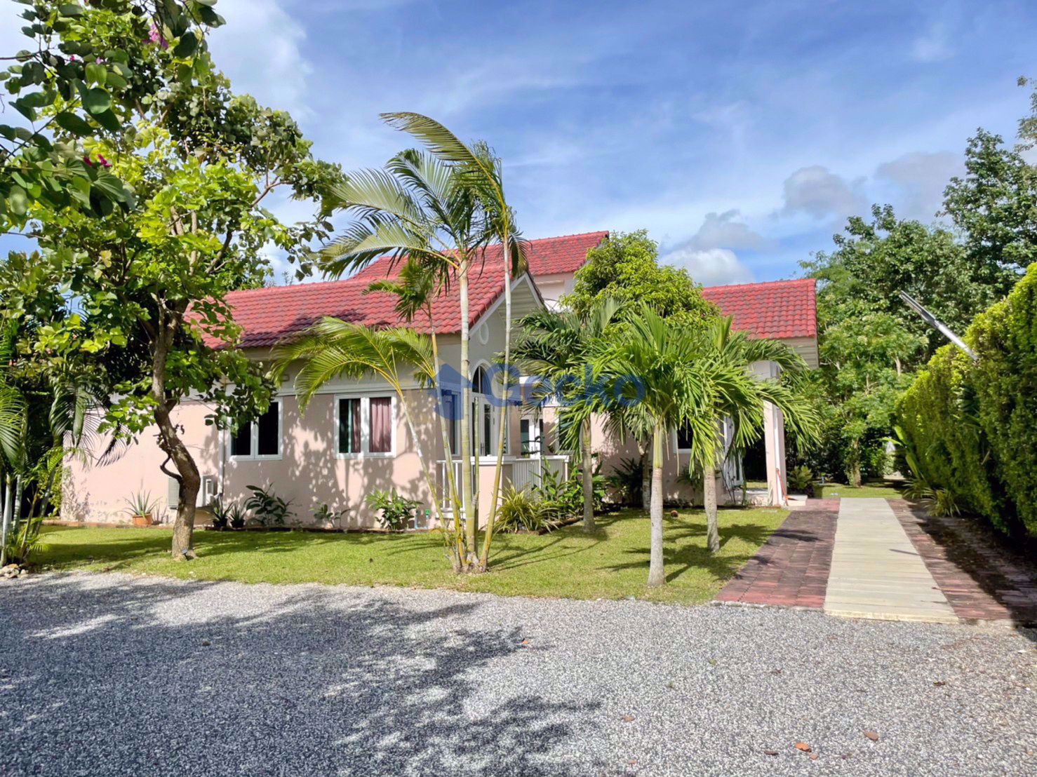 3 Bedrooms House  East Pattaya H009538