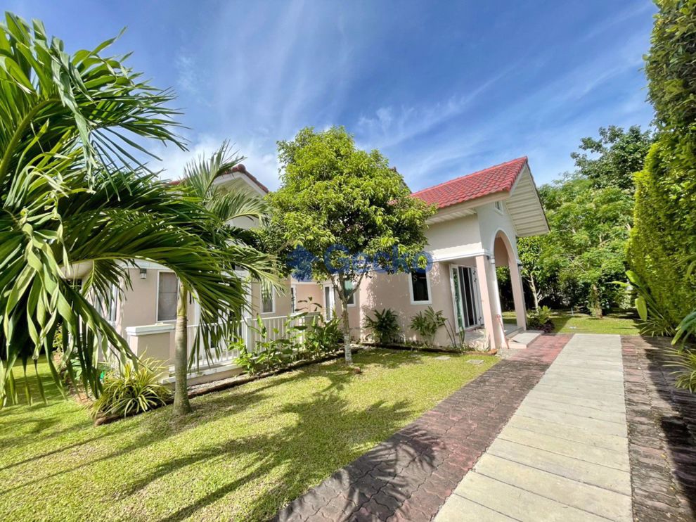 3 Bedrooms House  East Pattaya H009538 (Photo 1)