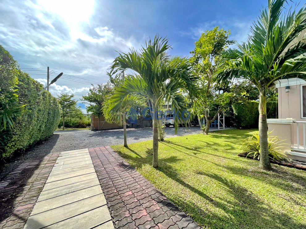 3 Bedrooms House  East Pattaya H009538 (Photo 2)