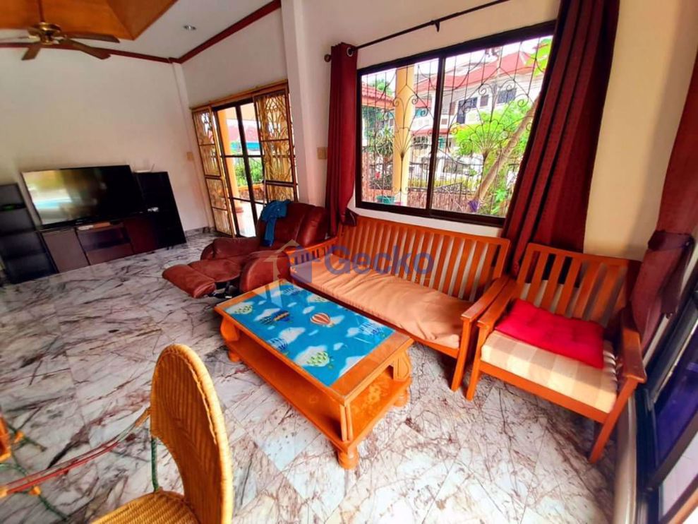 2 Bedrooms House in Eakmongkol 3  East Pattaya H009549 (Photo 4)