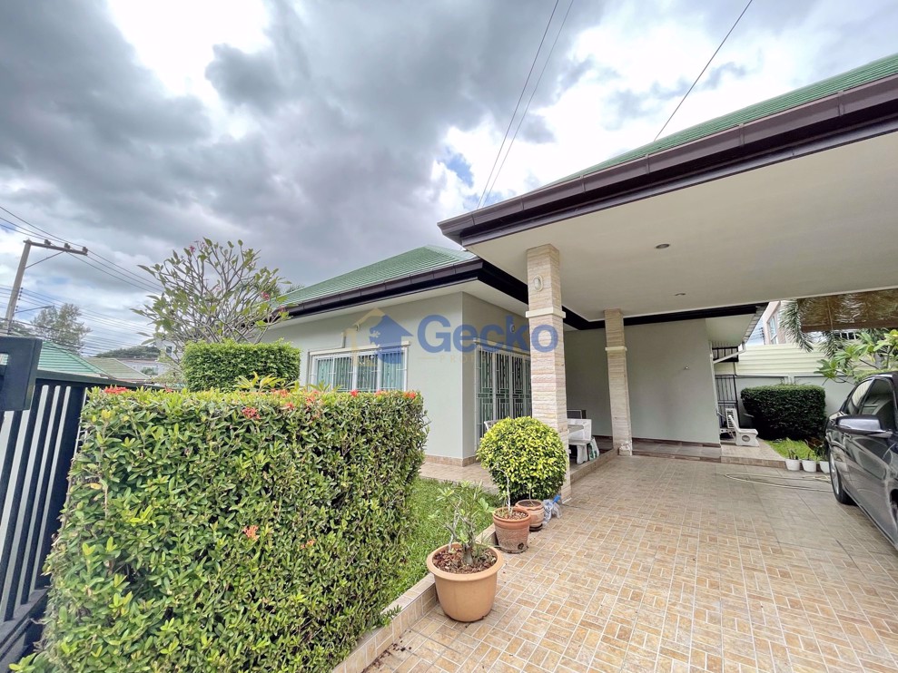 3 Bedrooms House in SP Village 5  East Pattaya H009554 (Cover Photo)
