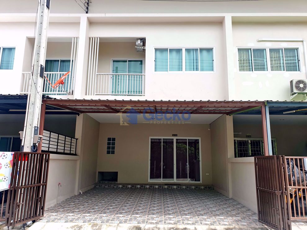 3 Bedrooms House  East Pattaya H009562 (Cover Photo)