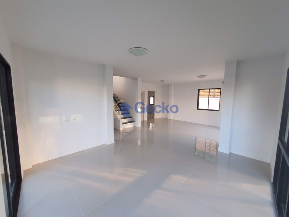 3 ห้องนอน บ้าน in Far Greenery Village  นาเกลือ H009592 (Photo 2)