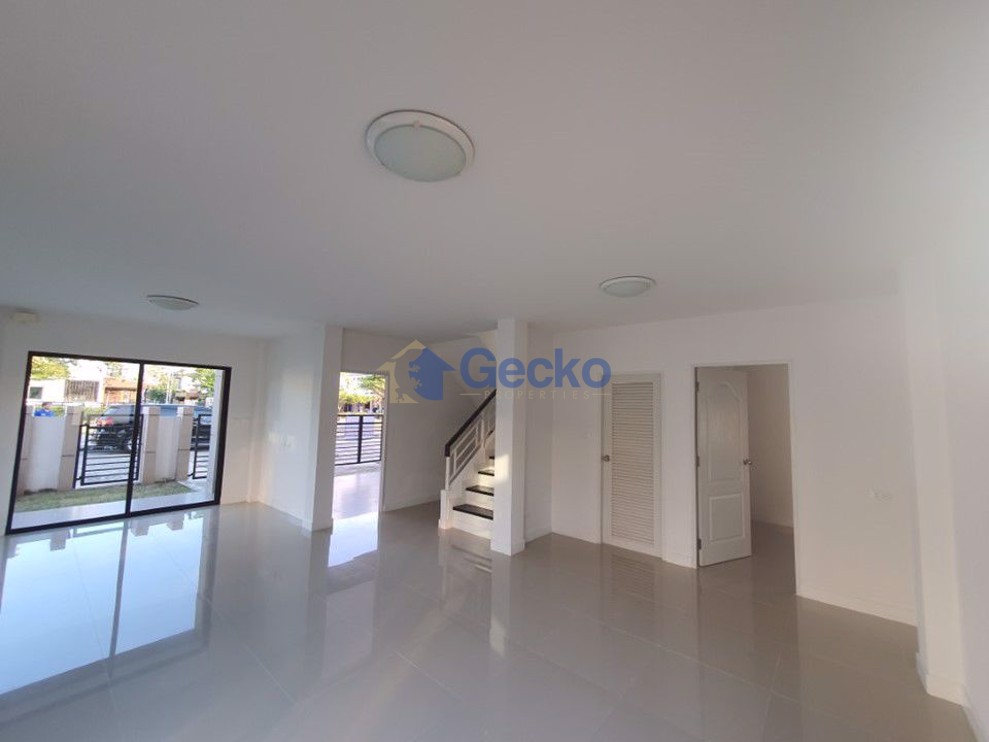 3 ห้องนอน บ้าน in Far Greenery Village  นาเกลือ H009592 (Photo 3)