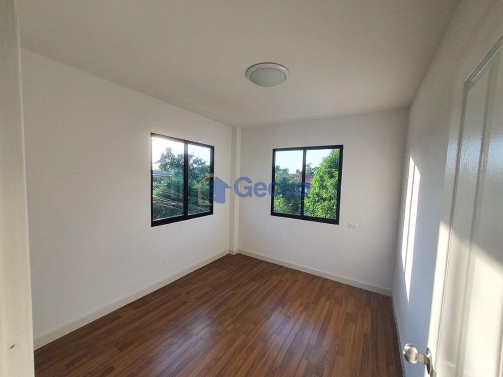 3 ห้องนอน บ้าน in Far Greenery Village  นาเกลือ H009592 (Photo 4)