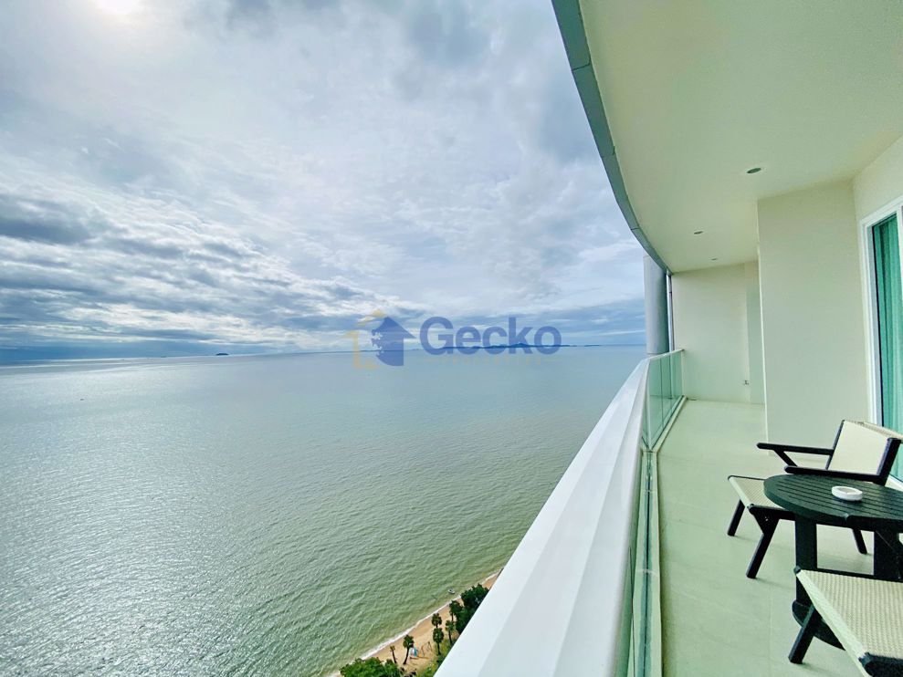 2 Bedrooms Condo in Movenpick White Sand Beach Pattaya Na Jomtien C009596 (Photo 1)