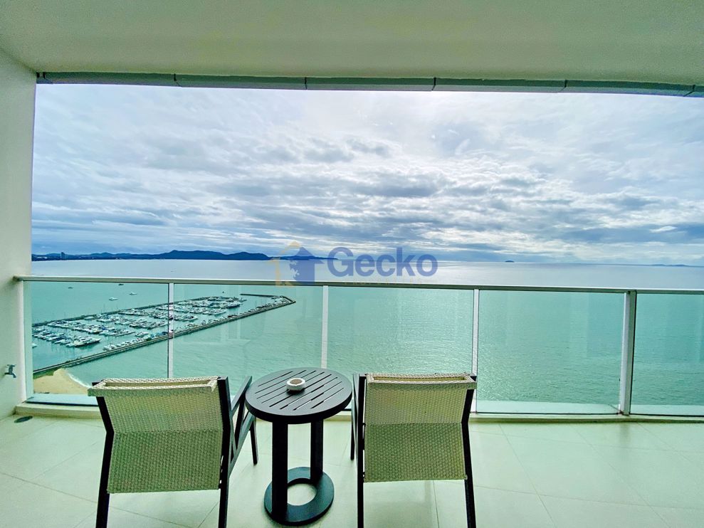 2 Bedrooms Condo in Movenpick White Sand Beach Pattaya Na Jomtien C009596 (Photo 2)