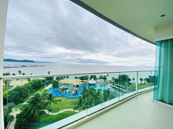 1 Bedroom Condo in Movenpick White Sand Beach Pattaya Na Jomtien C009597