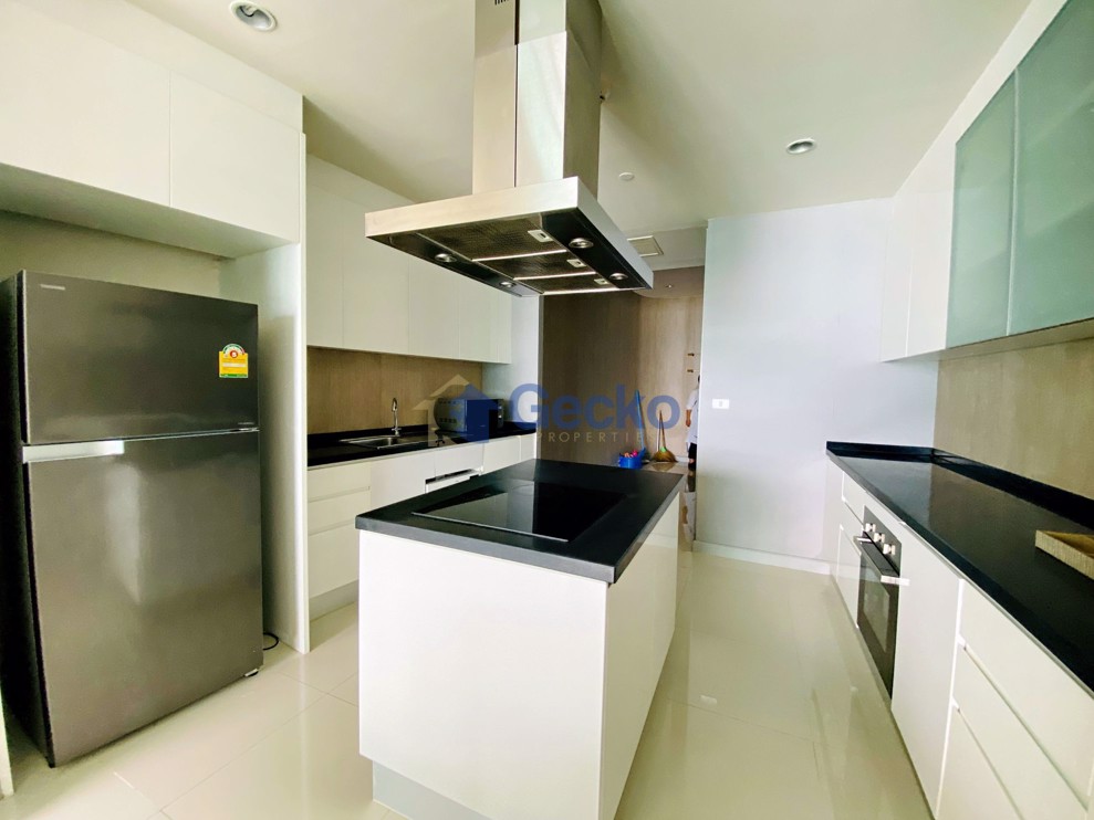 2 ห้องนอน คอนโดมิเนี่ยม in Movenpick White Sand Beach Pattaya นาจอมเทียน C009598 (Photo 4)