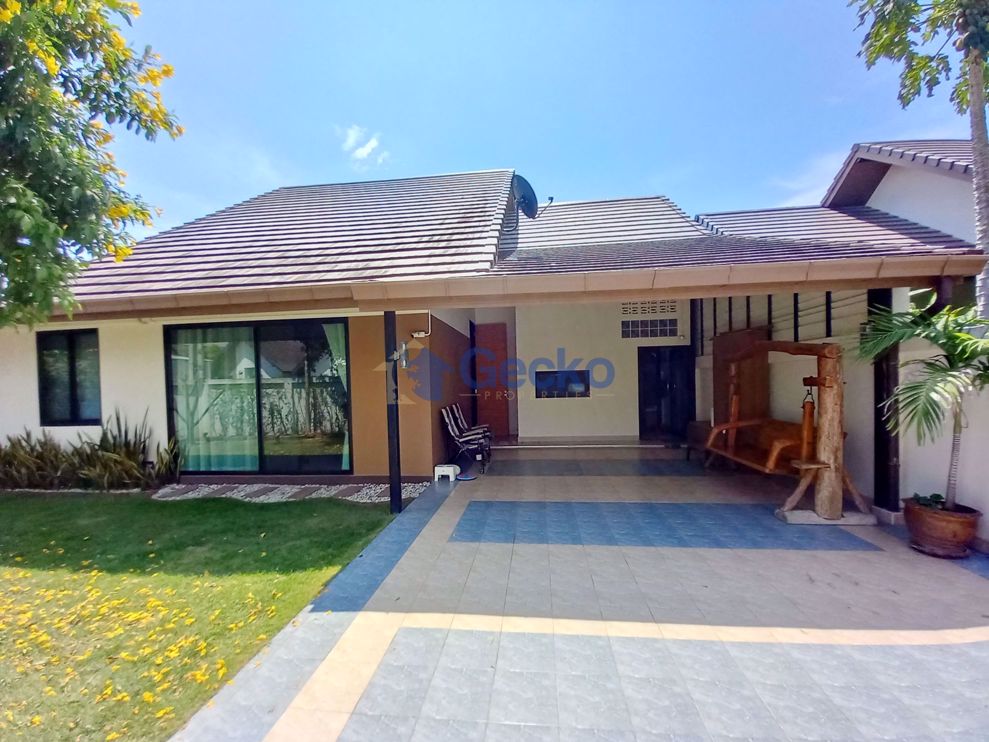 2 Bedrooms House in The Maple  Huay Yai H009611 (Cover Photo)