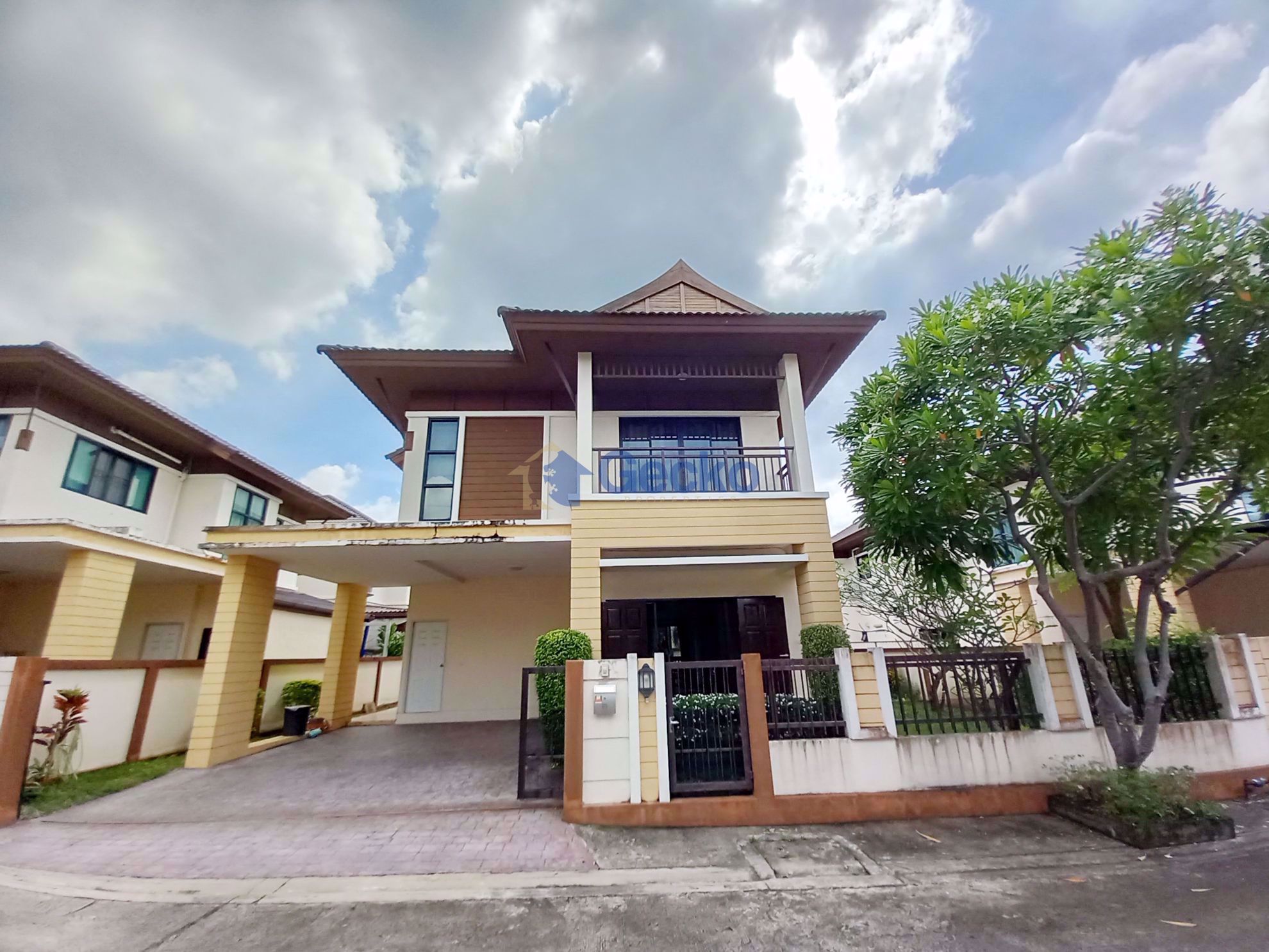 3 Bedrooms House in Baan Sirin  East Pattaya H009612