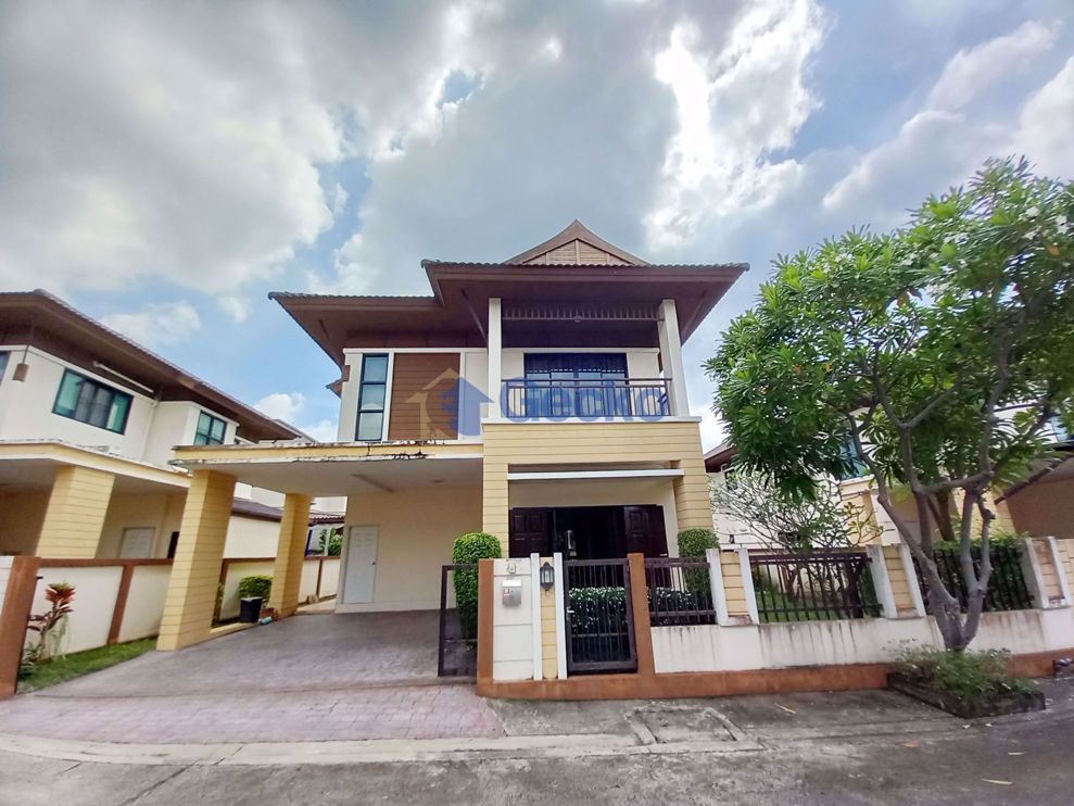 3 Bedrooms House in Baan Sirin  East Pattaya H009612 (Cover Photo)