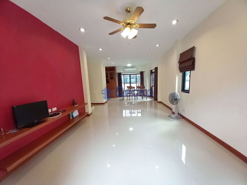 3 Bedrooms House in Baan Sirin  East Pattaya H009612 (Photo 3)
