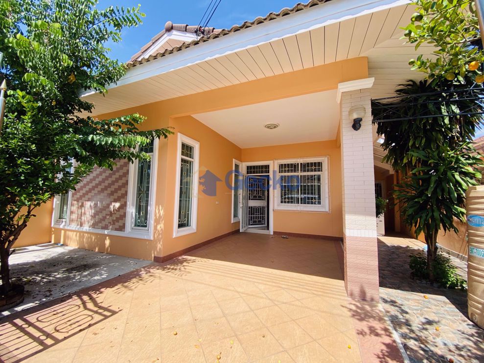3 Bedrooms House in Chokchai Village 8  East Pattaya H009617 (Cover Photo)