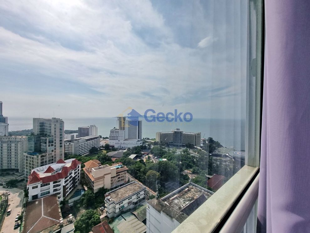 2 Bedrooms Condo in Sky Residences Pratumnak C009643 (Photo 2)