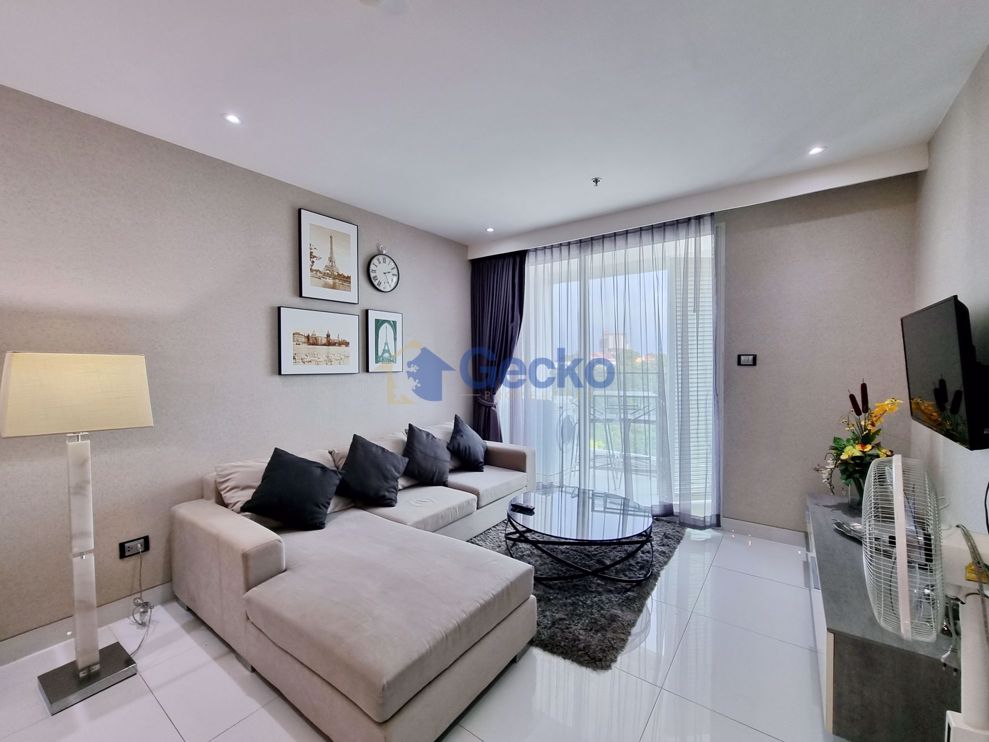 2 Bedrooms Condo in Sky Residences Pratumnak C009643 (Photo 3)