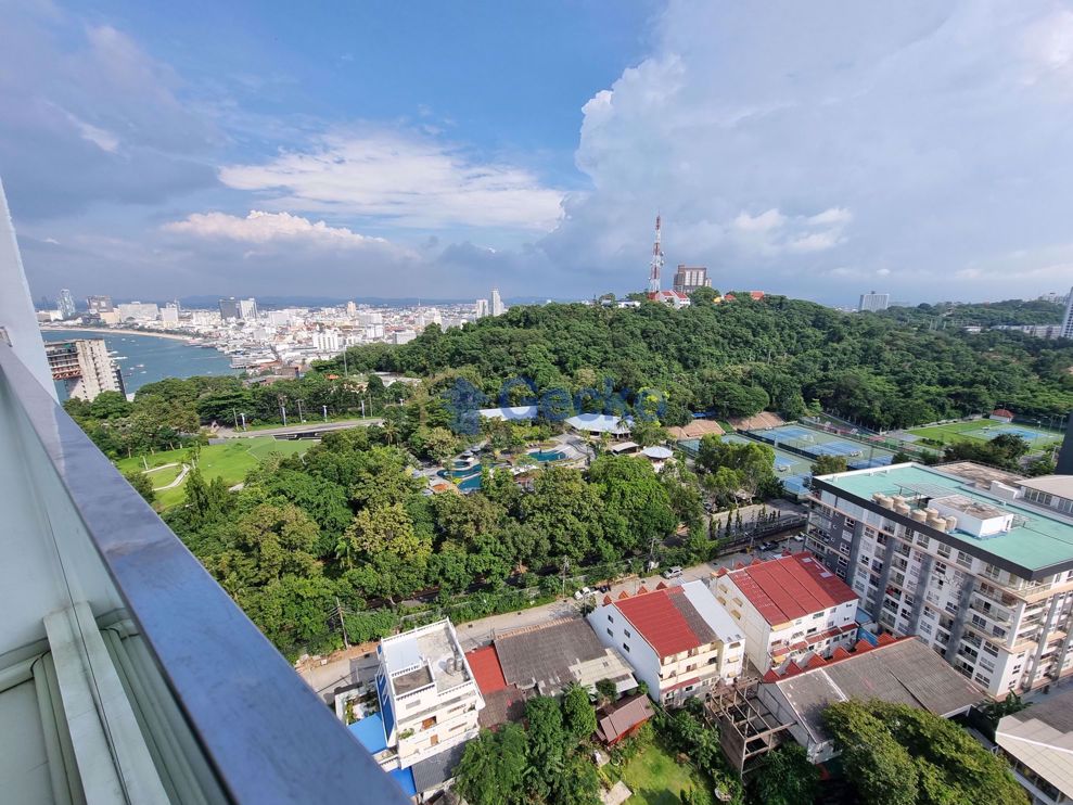 2 Bedrooms Condo in Sky Residences Pratumnak C009643 (Cover Photo)