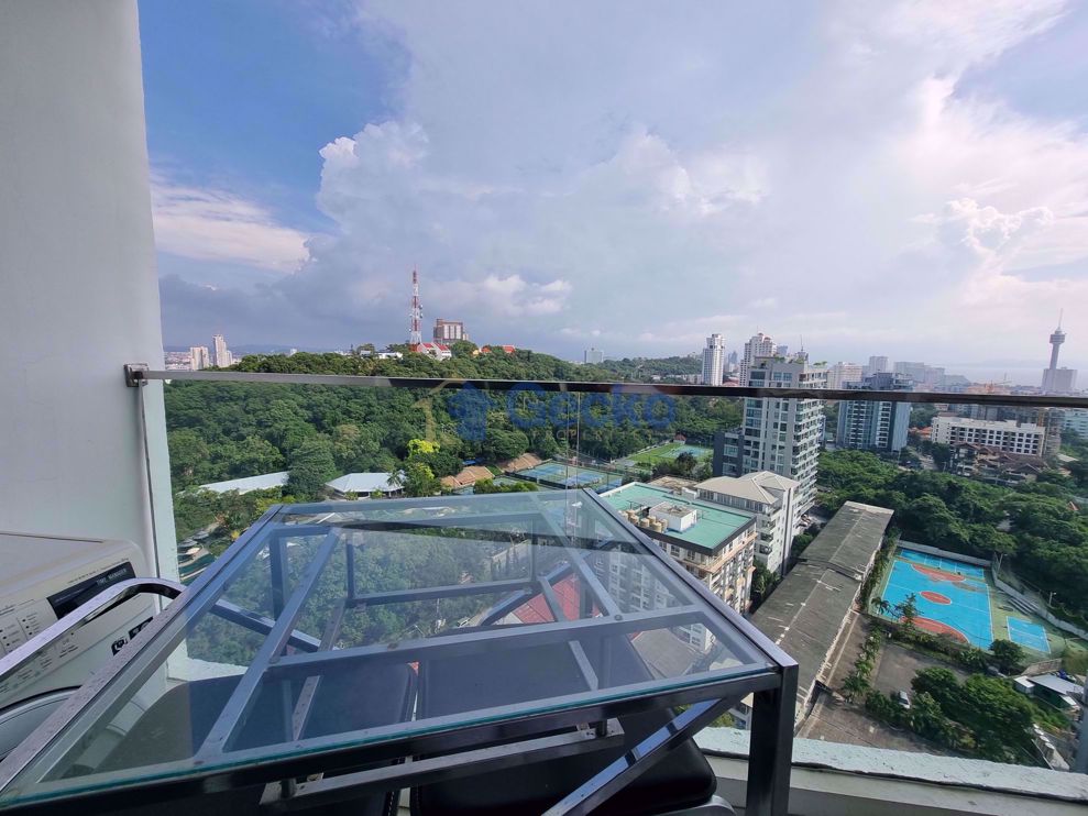 2 Bedrooms Condo in Sky Residences Pratumnak C009643 (Photo 1)