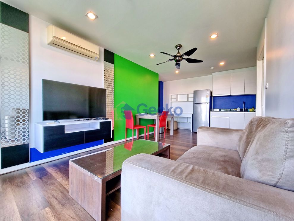 1 Bedroom Condo in Art on the Hill Pratumnak C009572 (Photo 2)