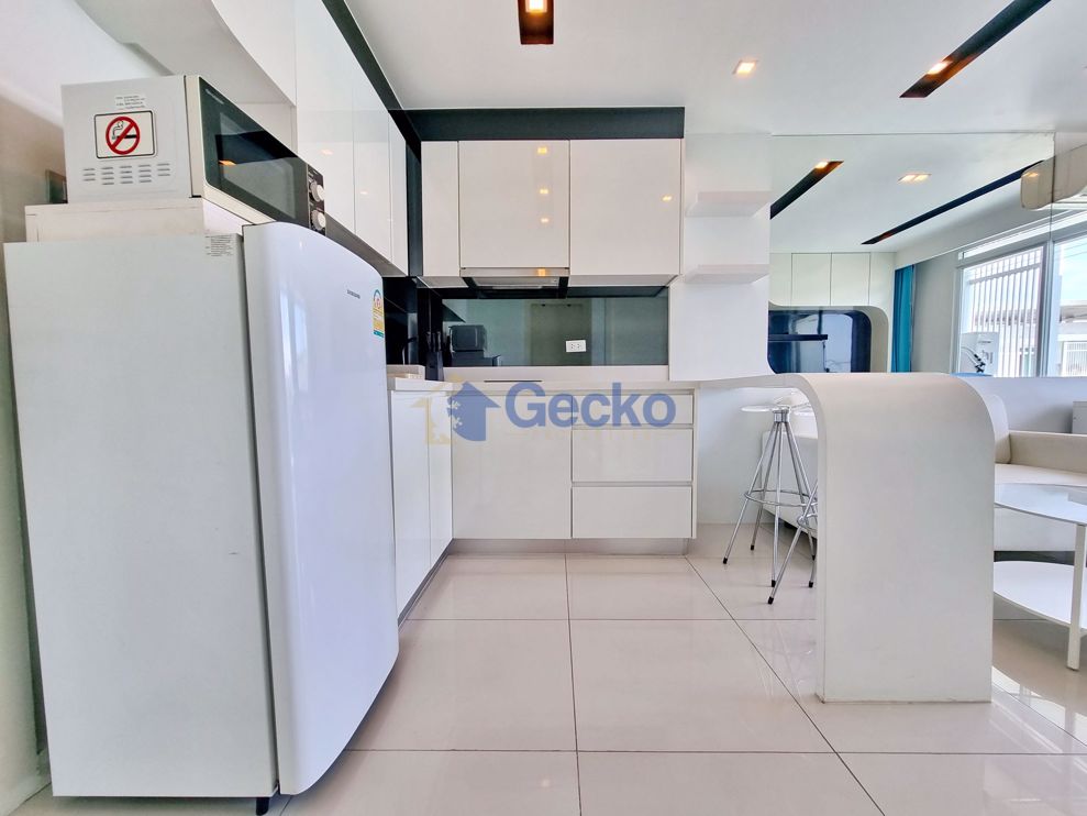 1 Bedroom Condo in City Center Residence Central Pattaya C008520 (Photo 3)
