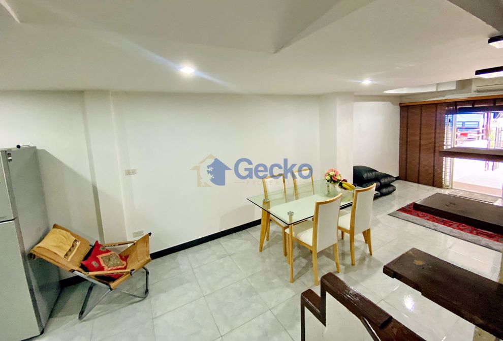 2 ห้องนอน บ้าน  พัทยากลาง H009677 (Photo 2)