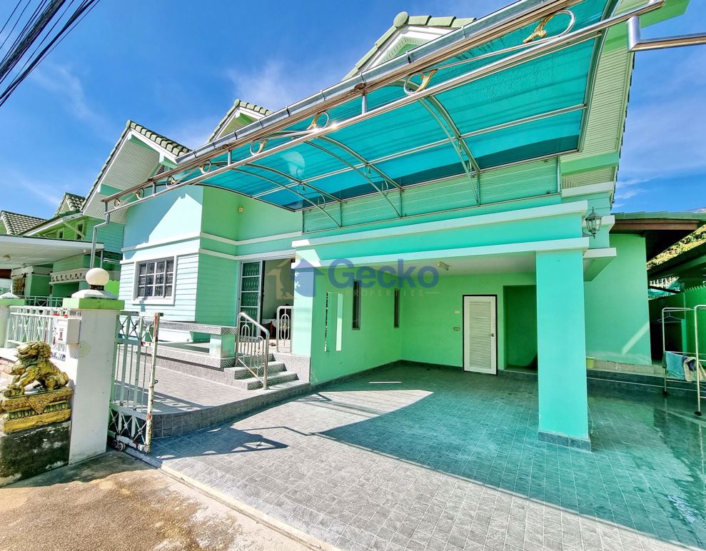 4 Bedrooms House in Baan Chalita  Na Kluea H009689 (Photo 1)