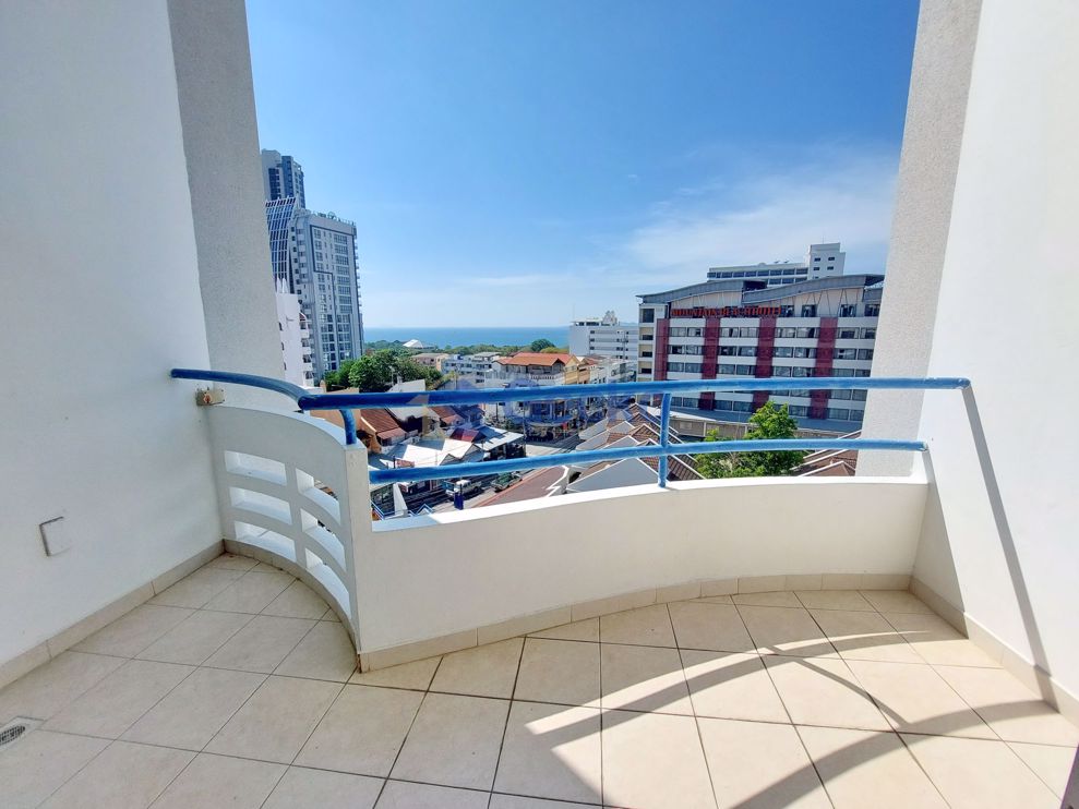 1 ห้องนอน คอนโดมิเนี่ยม in Peak Condo พระตำหนัก C009692 (Photo 1)