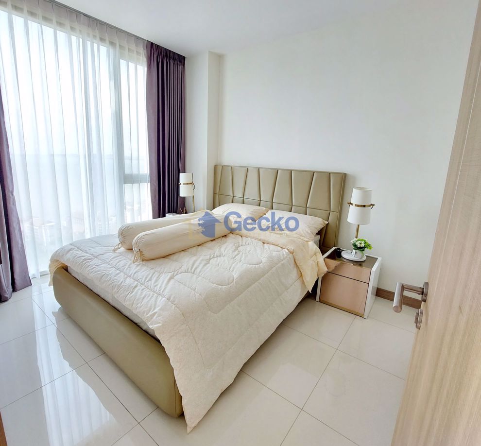 1 Bedroom Condo in The Riviera Wong Amat Beach Wongamat C009693 (Photo 3)