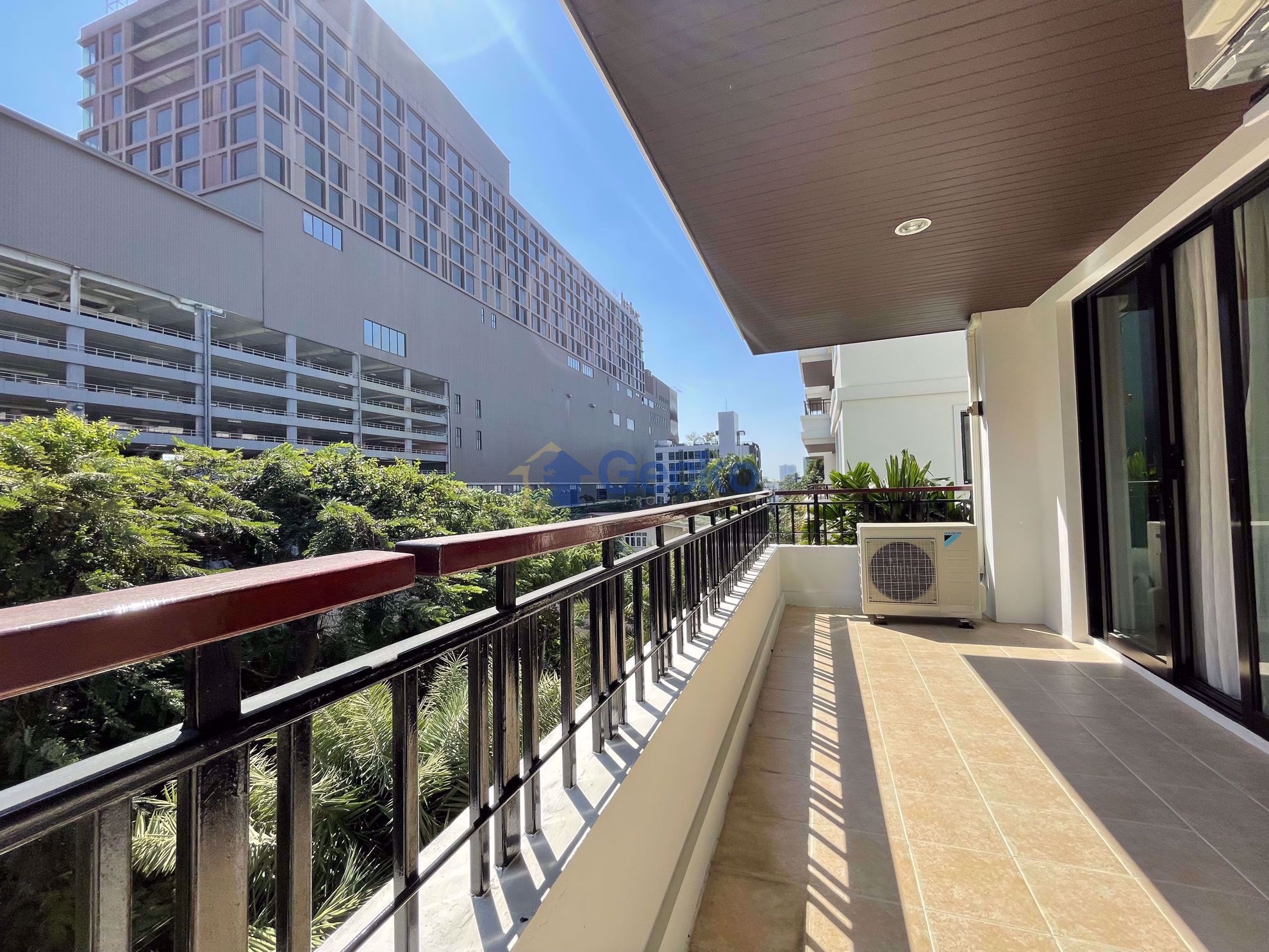 1 ห้องนอน คอนโดมิเนี่ยม in Prime Suites พัทยากลาง C008404