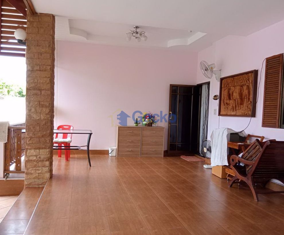 3 Bedrooms House in Pattaya Paradise Village 2  East Pattaya H009705 (Photo 1)