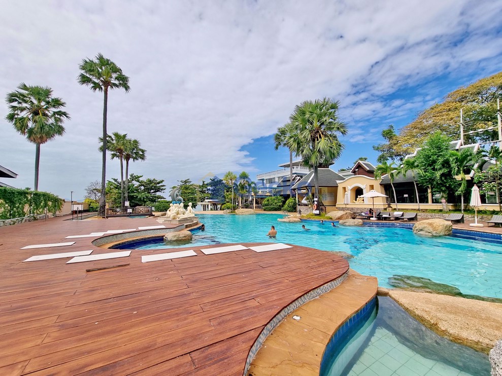 2 Bedrooms Condo in Wongamat Residence Wongamat C002313 (Cover Photo)