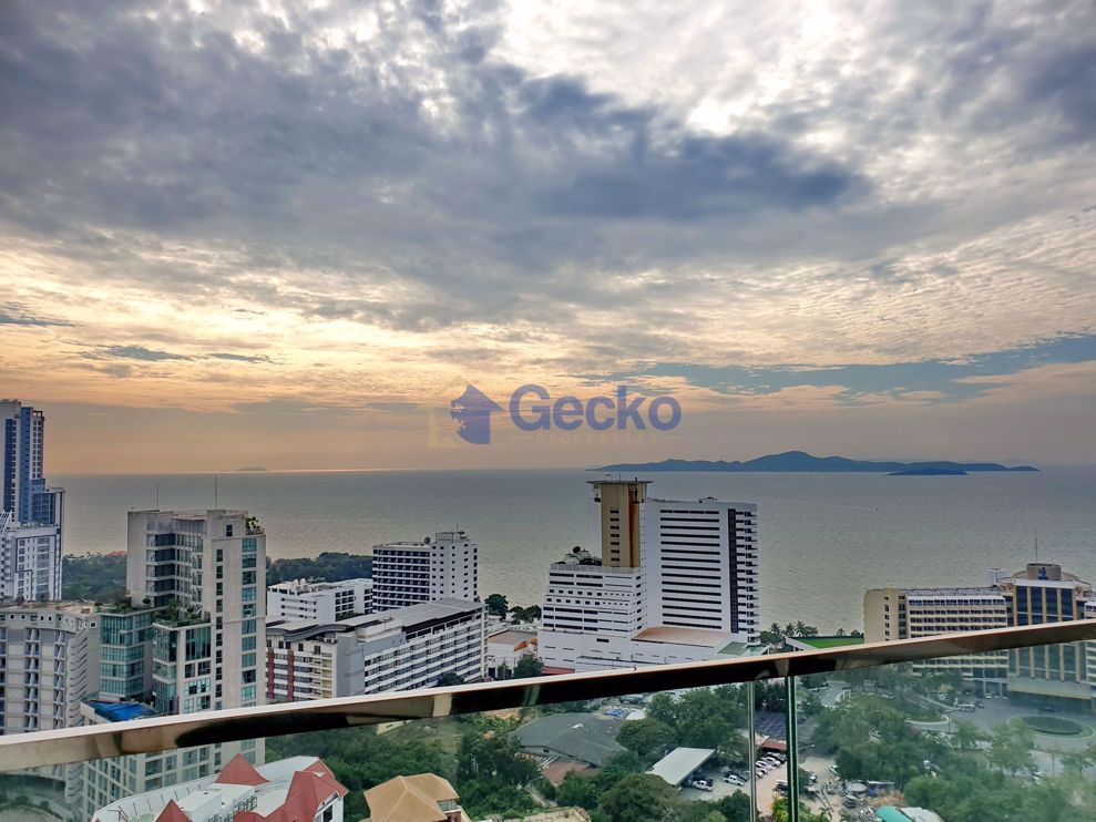 1 ห้องนอน คอนโดมิเนี่ยม in Sky Residences พระตำหนัก C009717 (Photo 1)