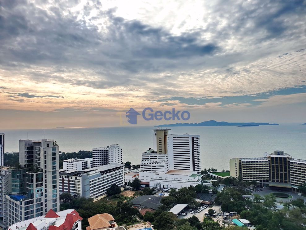 1 ห้องนอน คอนโดมิเนี่ยม in Sky Residences พระตำหนัก C009717 (Photo 2)