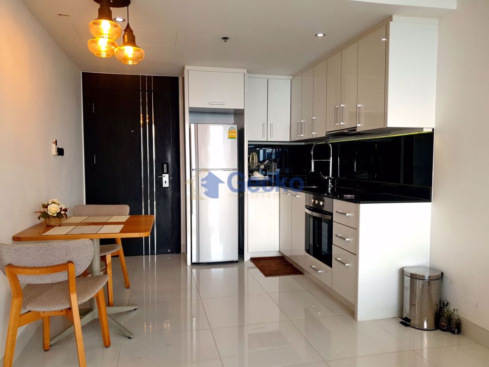 1 ห้องนอน คอนโดมิเนี่ยม in Sky Residences พระตำหนัก C009717 (Photo 3)