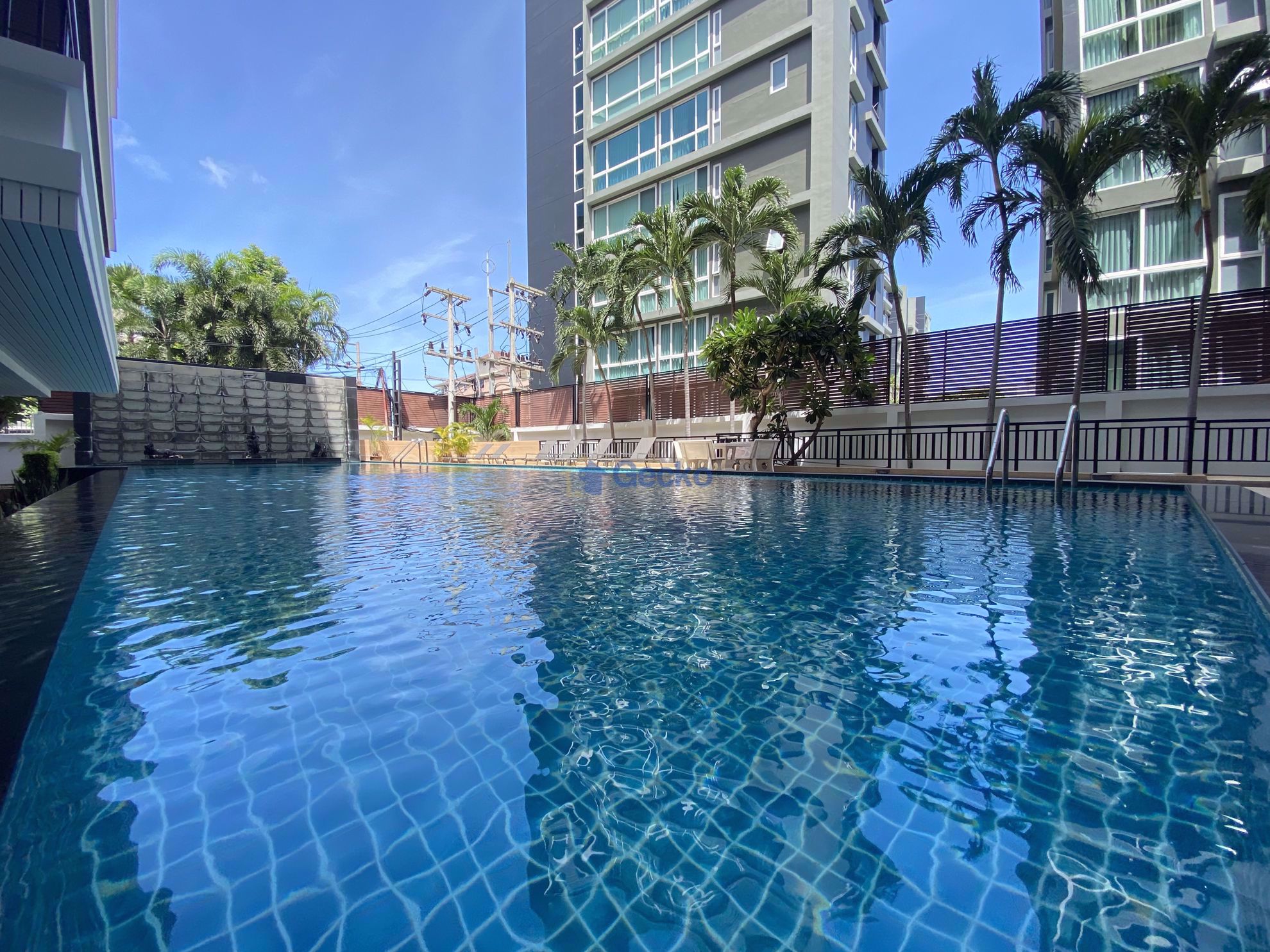 2 Bedrooms Condo in Prime Suites Central Pattaya C009719