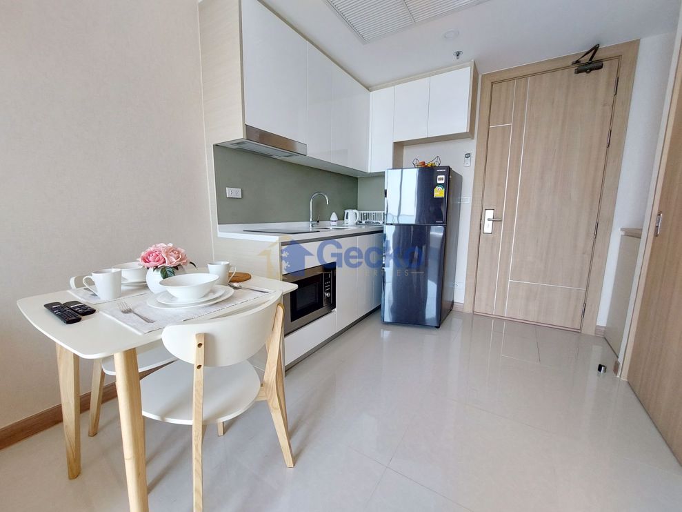 1 Bedroom Condo in The Riviera Jomtien Jomtien C009743 (Photo 2)