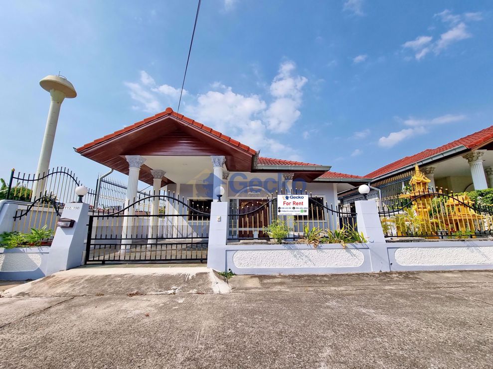 3 ห้องนอน บ้าน in Eakmongkol 3  พัทยาตะวันออก H009755 (Cover Photo)