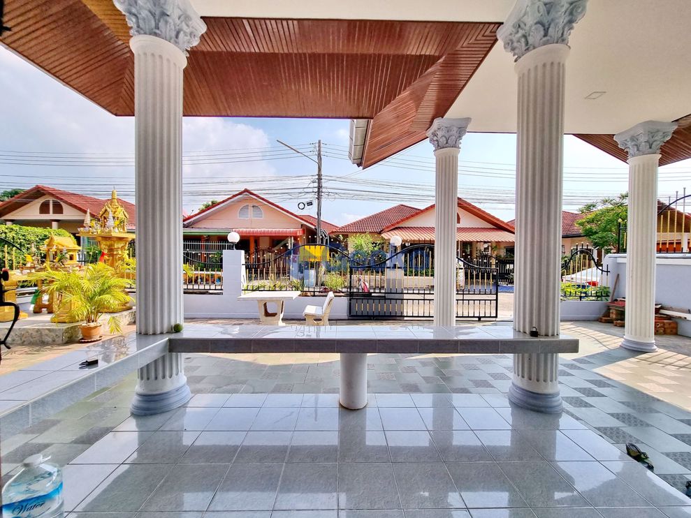 3 ห้องนอน บ้าน in Eakmongkol 3  พัทยาตะวันออก H009755 (Photo 1)