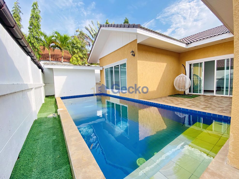 2 ห้องนอน บ้าน in บ้านคูณสุข 2   บางเสร่ H008988 (Photo 1)